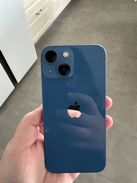 אייפון 13 כחול